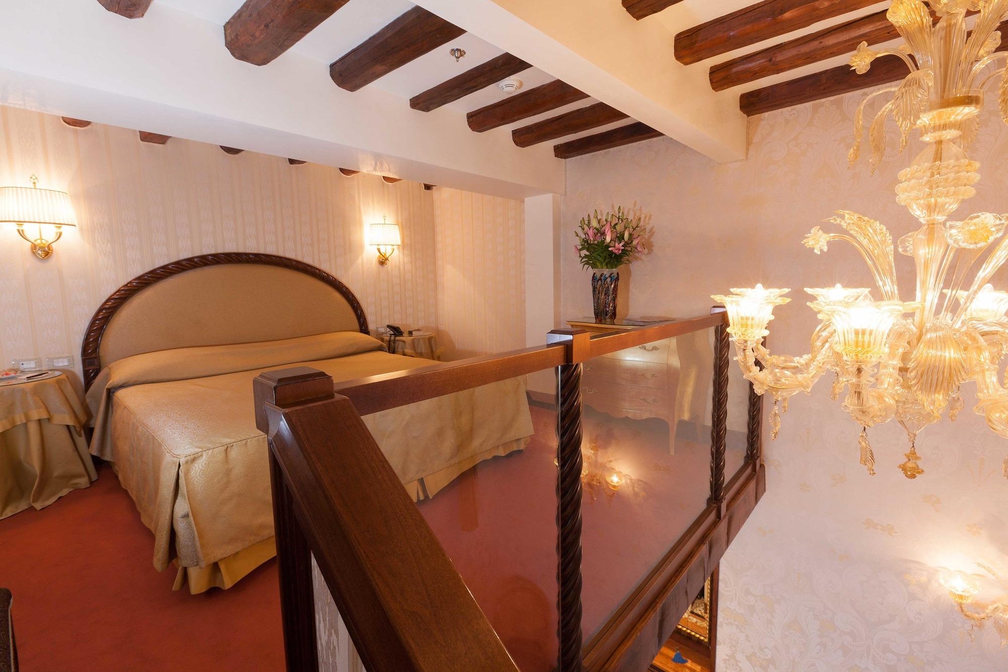 Hotel Palazzo Stern Velence Kültér fotó